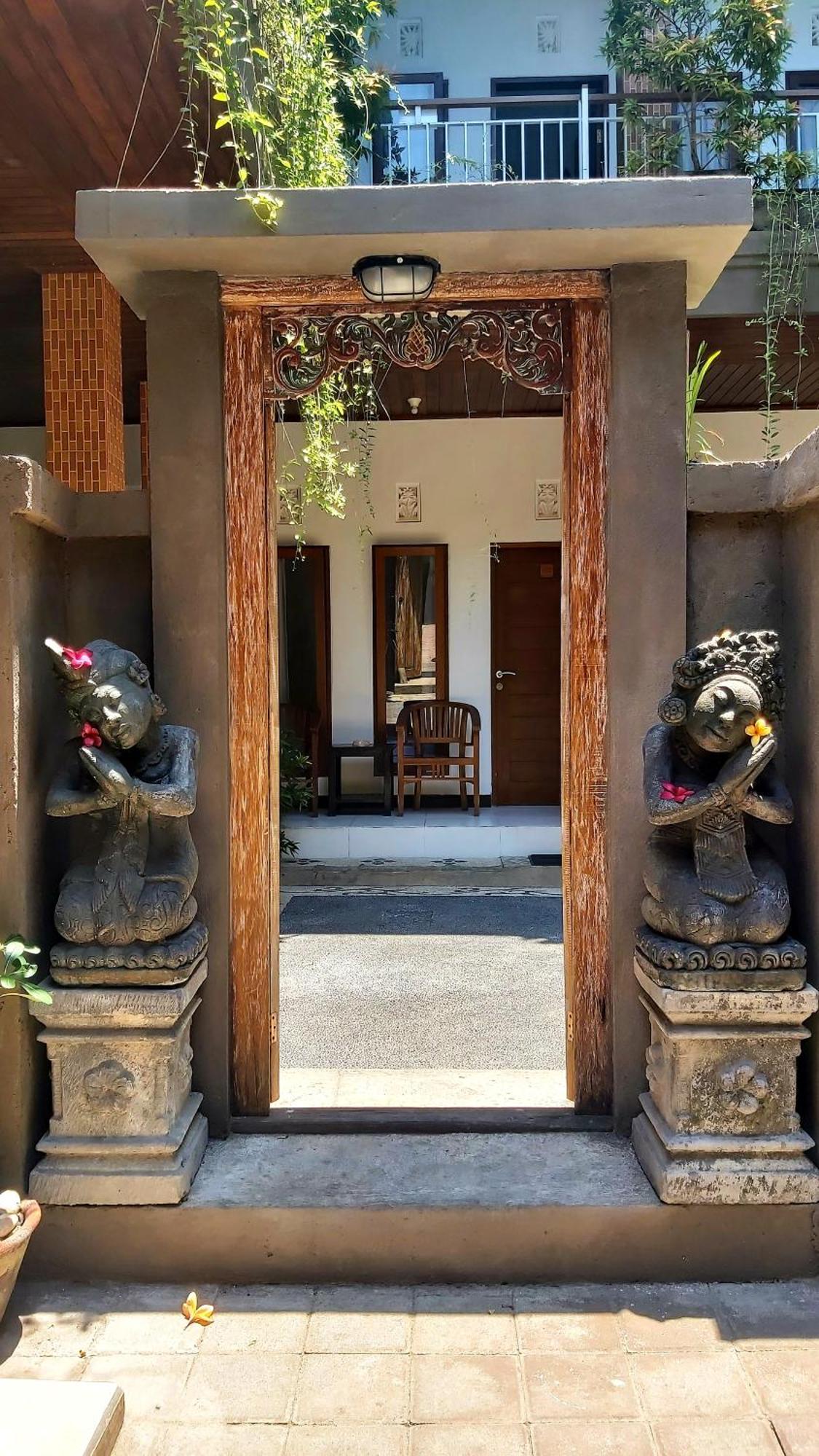 Hotel Genta House Kuta Lombok Exterior foto